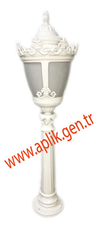  white garden pole